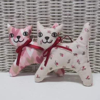 Kočička s levandulí - růžová