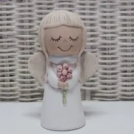 Soška anděla menší